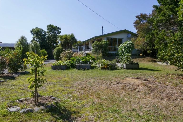 Photo of property in 6 Parata Street, Two Mile Bay, Taupo, 3330