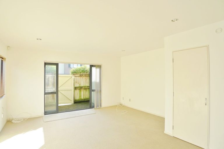 Photo of property in 5e Dryden Place, Mount Wellington, Auckland, 1051