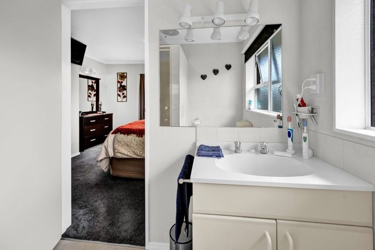 Photo of property in 26 Rata Street, Hawera, 4610