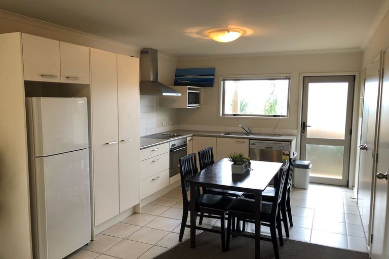 Photo of property in 16/94 Glengarry Road, Glen Eden, Auckland, 0602