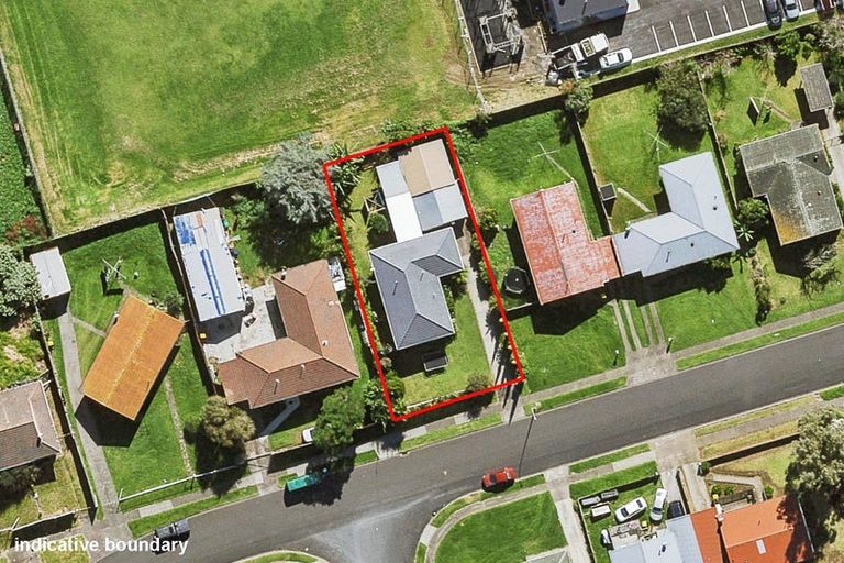Photo of property in 17 Calthorp Close, Favona, Auckland, 2024