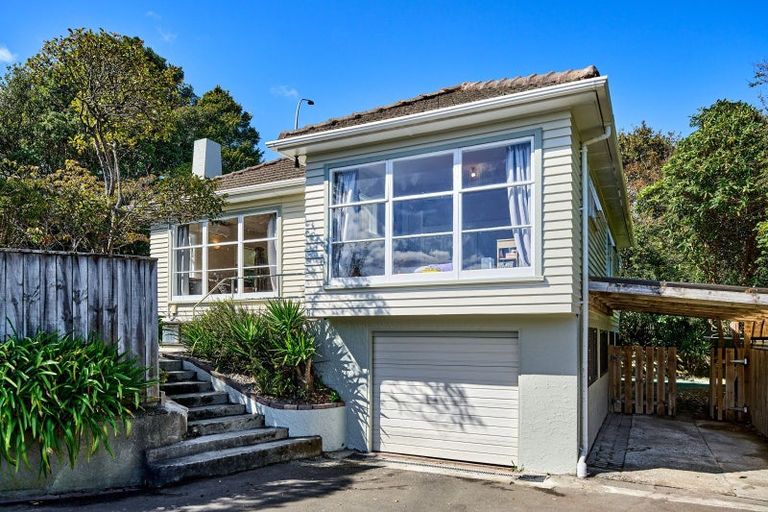 Photo of property in 6 Matai Street, Tawa, Wellington, 5028