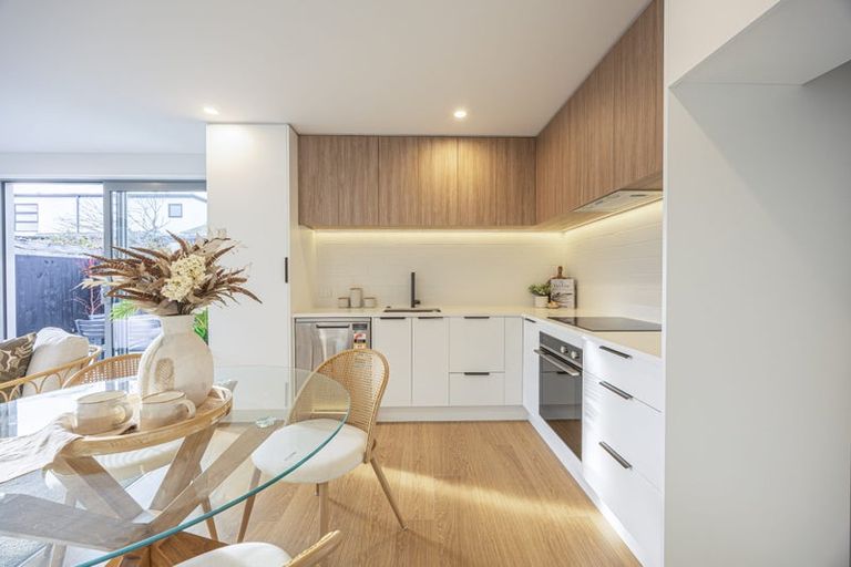 Photo of property in 19 Winton Street, St Albans, Christchurch, 8014