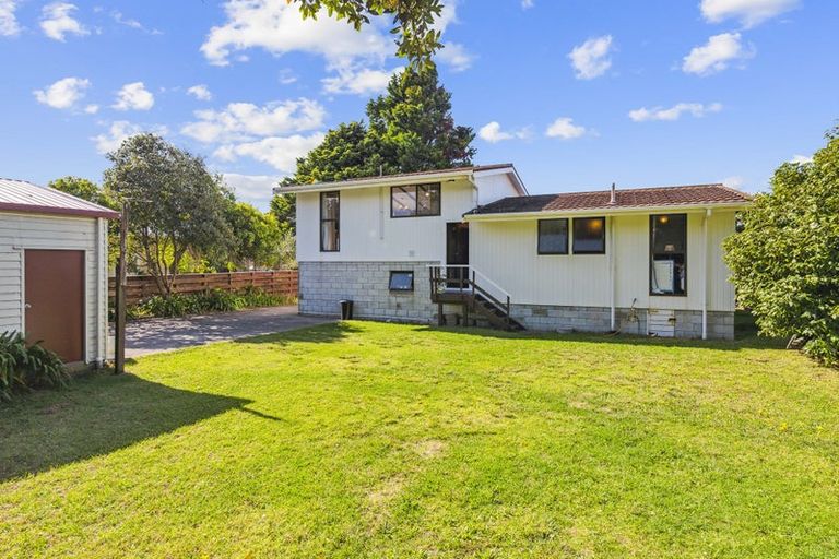 Photo of property in 24 Freyberg Crescent, Waikanae Beach, Waikanae, 5036