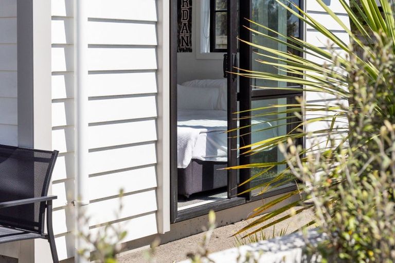 Photo of property in 1/135 Silverdale Road, Hillcrest, Hamilton, 3216