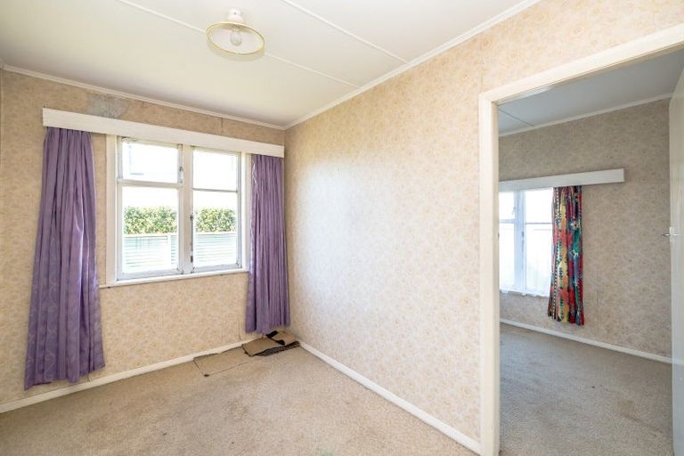 Photo of property in 66 Pembroke Street, Carterton, 5713