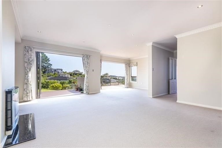 Photo of property in 48 Langana Avenue, Browns Bay, Auckland, 0630
