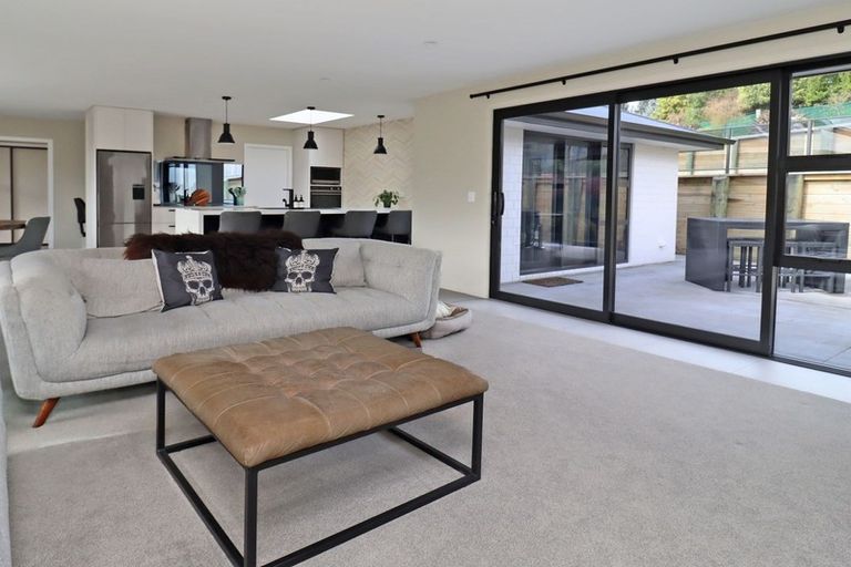 Photo of property in 19 Grove Avenue, Weston, Oamaru, 9401