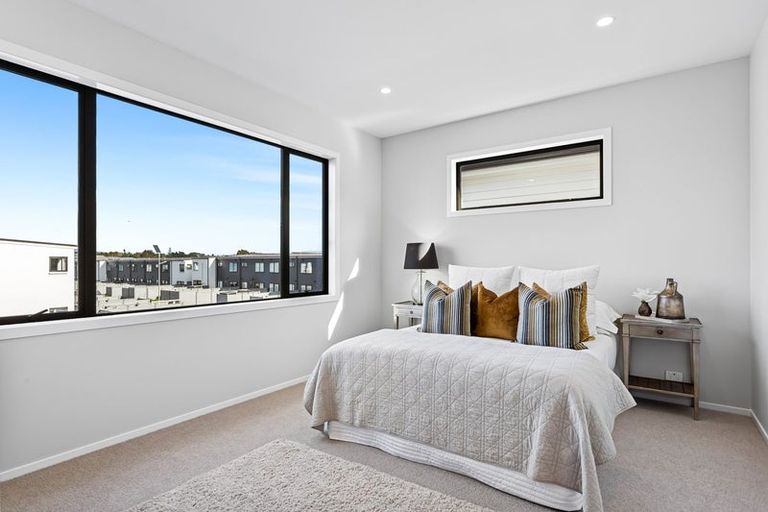 Photo of property in 7 Roundel Crescent, Whenuapai, Auckland, 0618