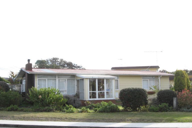 Photo of property in 39 Kiwi Road, Raumati Beach, Paraparaumu, 5032