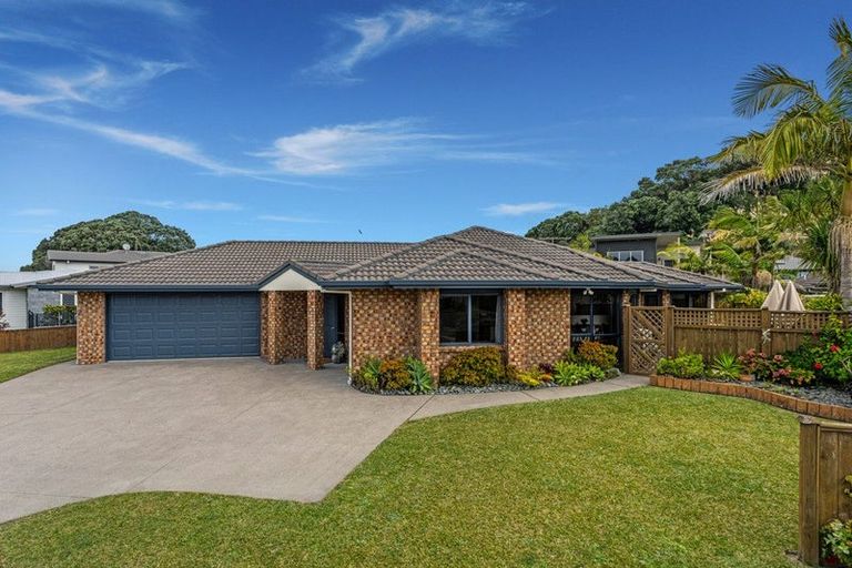 Photo of property in 11 Shark Bay Close, Ohope, 3121