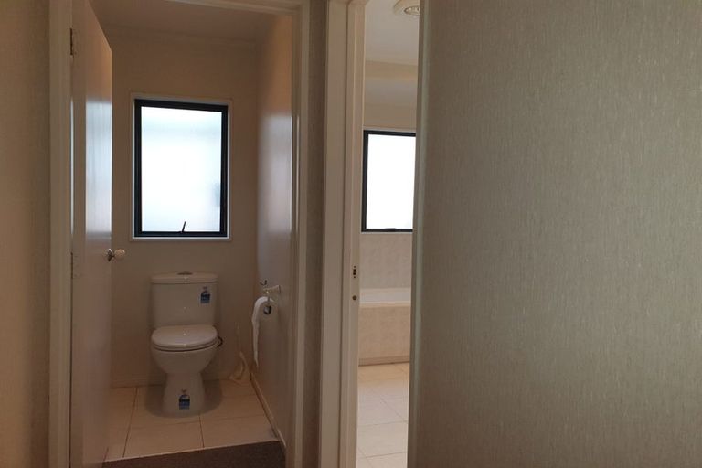 Photo of property in 8 Dunn Place, Farm Cove, Auckland, 2010