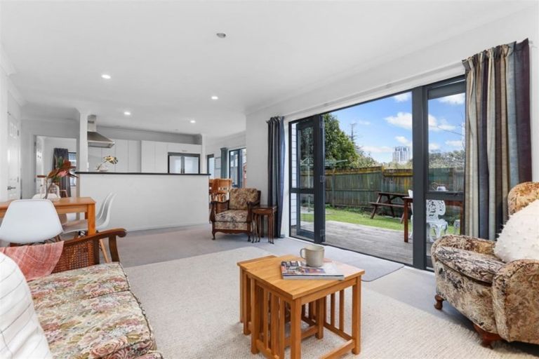 Photo of property in 4c Rewiti Avenue, Takapuna, Auckland, 0622