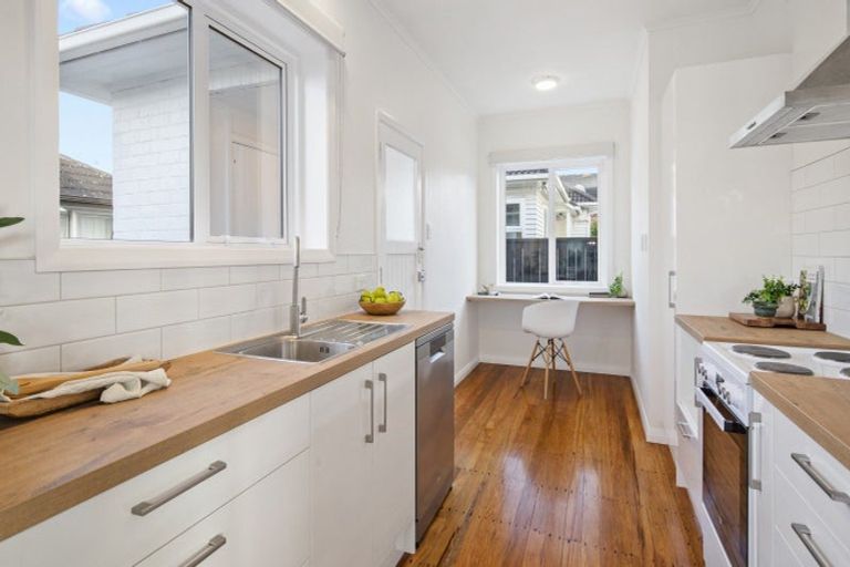 Photo of property in 19 Dublin Street, Pukekohe, 2120