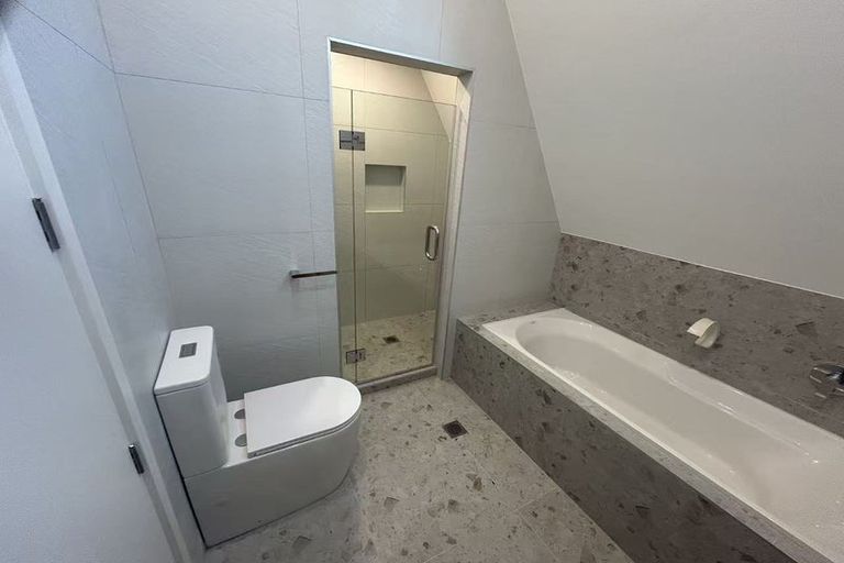 Photo of property in 344a East Coast Road, Sunnynook, Auckland, 0632