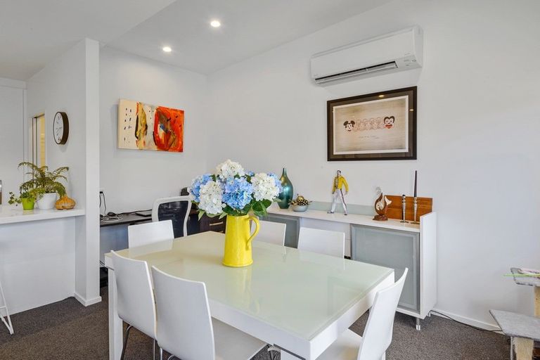 Photo of property in 15 Seager Lane, Hillmorton, Christchurch, 8024