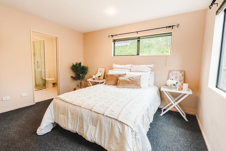 Photo of property in 235 Fernhill Road, Sunshine Bay, Queenstown, 9300