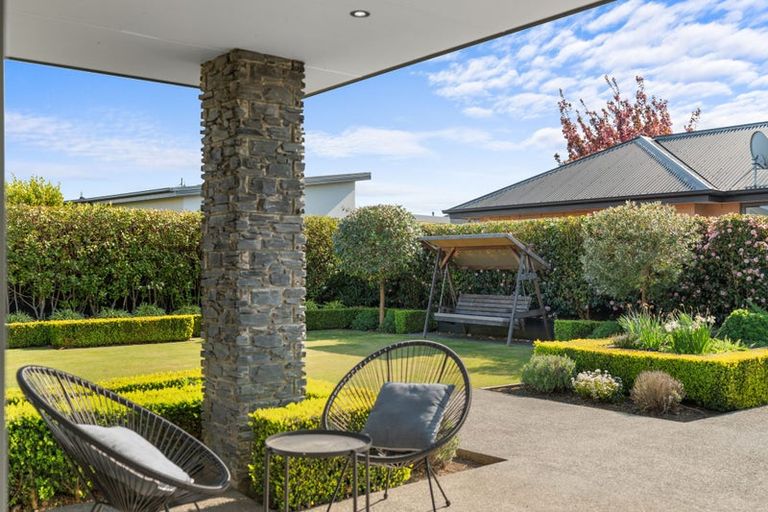 Photo of property in 14 Crown Close, Prebbleton, 7604