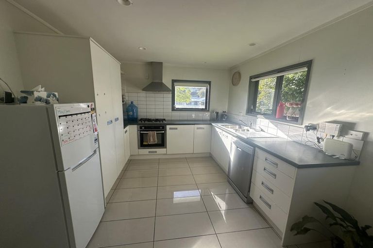Photo of property in 28 Stokes Valley Road, Stokes Valley, Lower Hutt, 5019