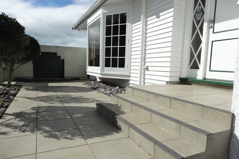 Photo of property in 2 The Anchorage, Sunnyhills, Auckland, 2010