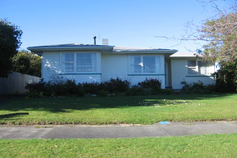 Photo of property in 27 Kaituna Street, Milson, Palmerston North, 4414