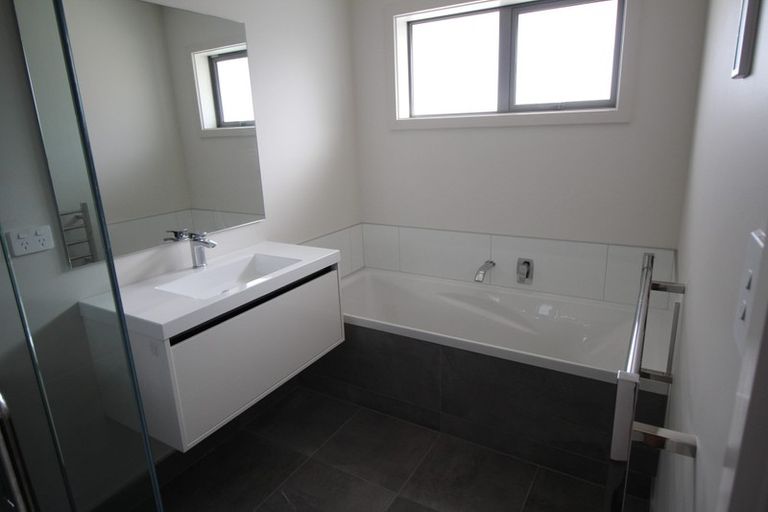 Photo of property in 52a Weston Avenue, Roslyn, Palmerston North, 4414