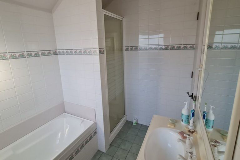 Photo of property in 6 Norton Park Avenue, Fairfield, Lower Hutt, 5011