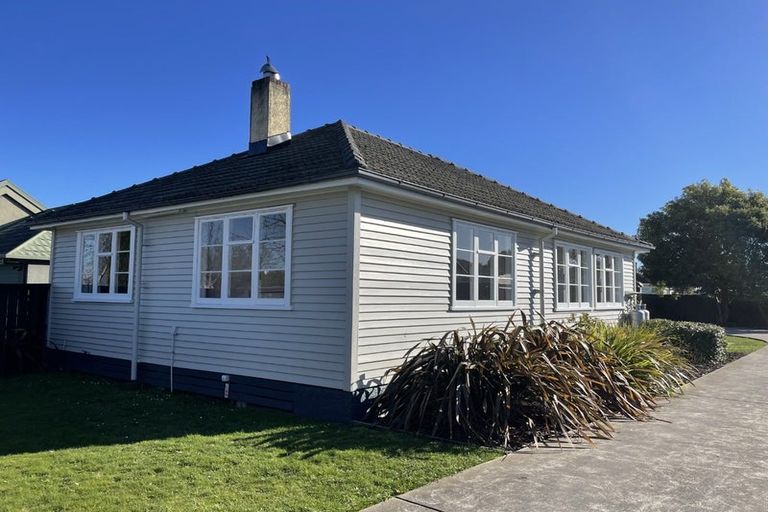 Photo of property in 37 Blighs Road, Strowan, Christchurch, 8052