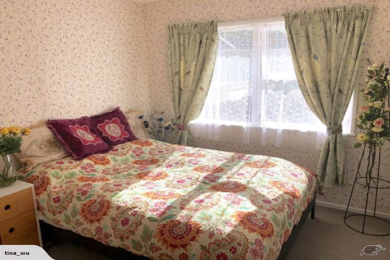 Photo of property in 122 Moore Street, Hillcrest, Auckland, 0627