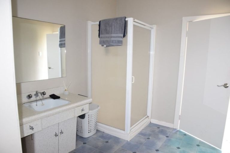 Photo of property in 22 Moa Street, Waikiwi, Invercargill, 9810