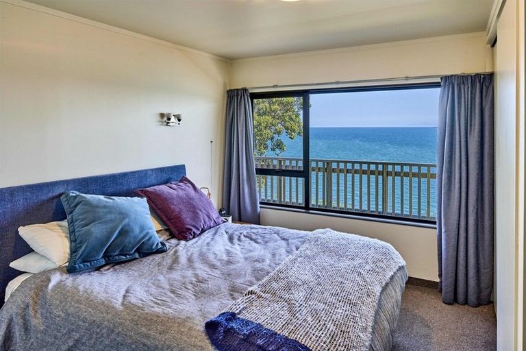 Photo of property in 9 Ogilvy Terrace, Plimmerton, Porirua, 5026