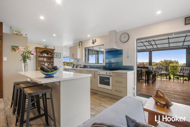 Photo of property in 117 Athenree Road, Athenree, Katikati, 3177