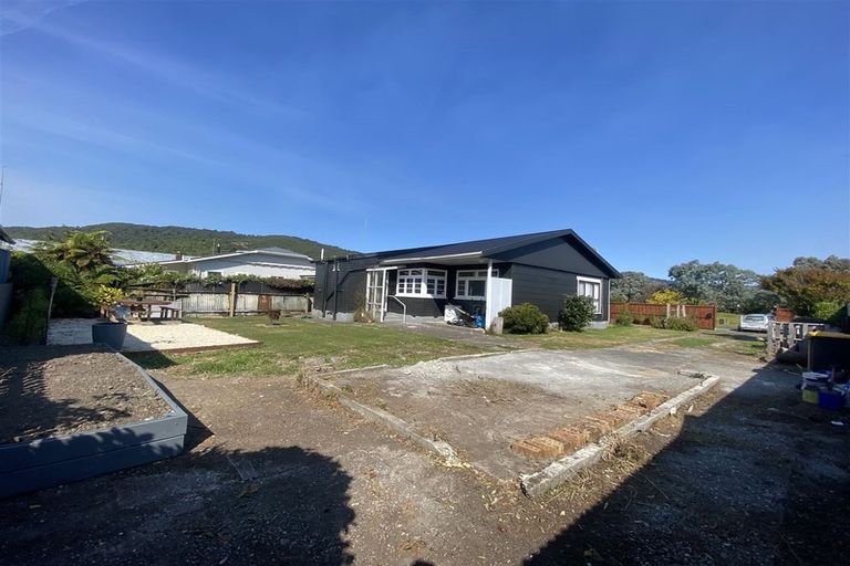Photo of property in 34 Palmerston Street, Greymouth, 7805