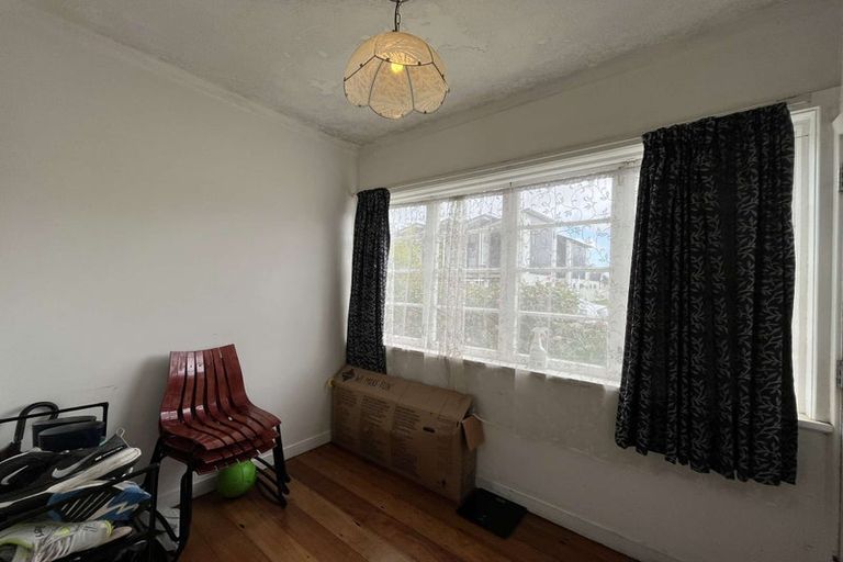 Photo of property in 44-46 Collingwood Street, Waterloo, Lower Hutt, 5011