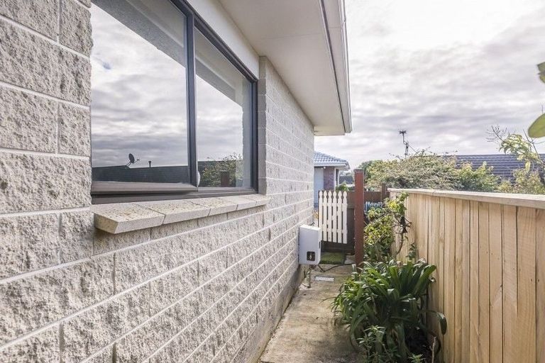 Photo of property in 46 Bluegum Road, Paraparaumu Beach, Paraparaumu, 5032
