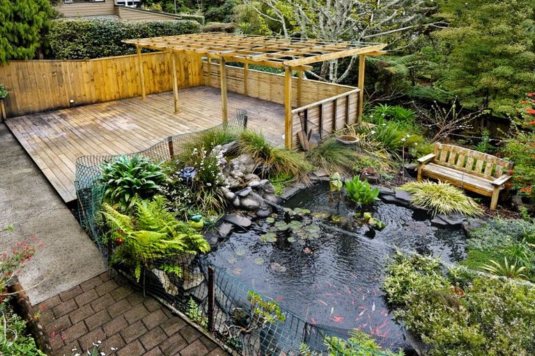 Photo of property in 32 Longfellow Parade, Glen Eden, Auckland, 0604