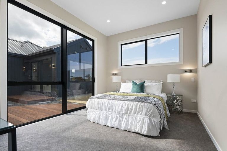 Photo of property in 20 Awanui Road, Red Beach, 0932