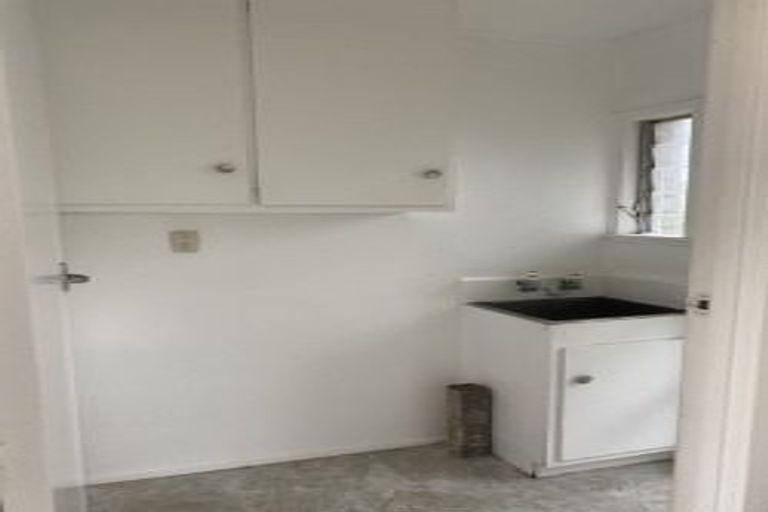 Photo of property in 2/176 Archers Road, Glenfield, Auckland, 0629