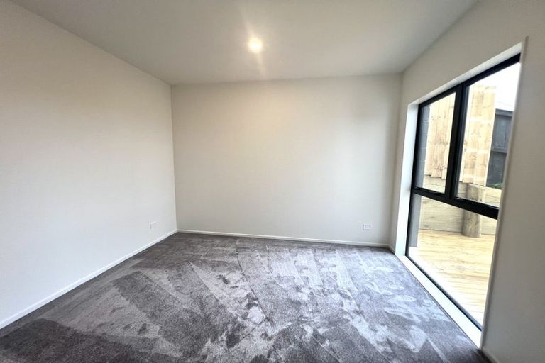 Photo of property in 25 Seaview Road, Glenfield, Auckland, 0629