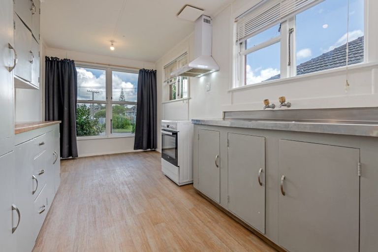 Photo of property in 15 Duff Crescent, Highbury, Palmerston North, 4412