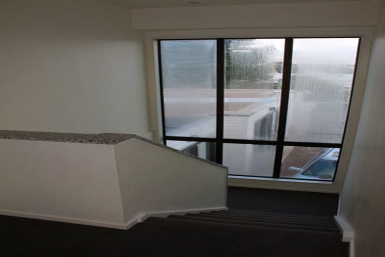 Photo of property in 9 Rangitane Street, Maupuia, Wellington, 6022