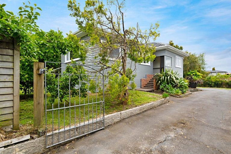 Photo of property in 4149 Great North Road, Glen Eden, Auckland, 0602