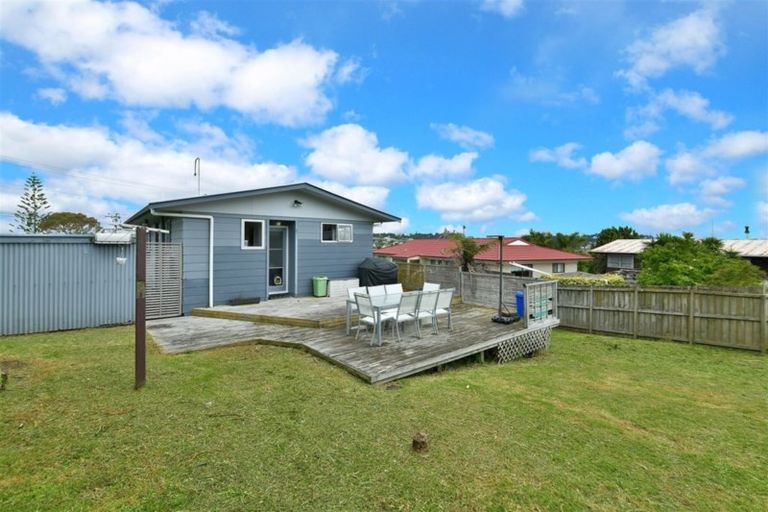 Photo of property in 111 Stanmore Bay Road, Stanmore Bay, Whangaparaoa, 0932