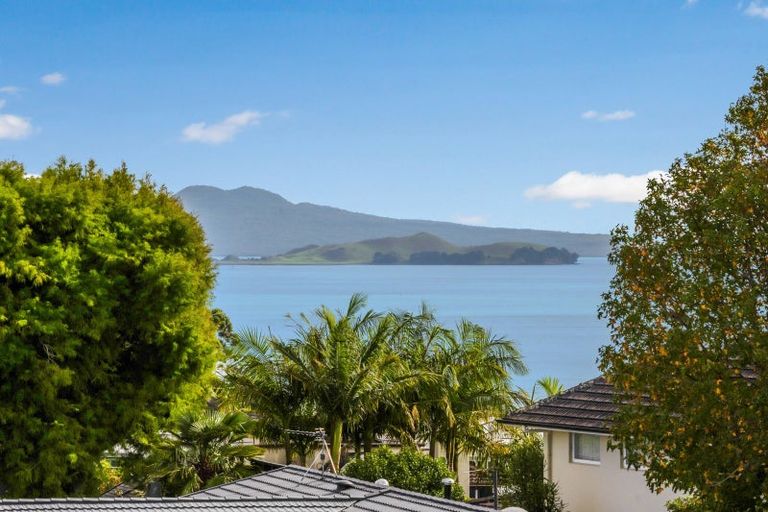 Photo of property in 1/25 Seymour Road, Mellons Bay, Auckland, 2014