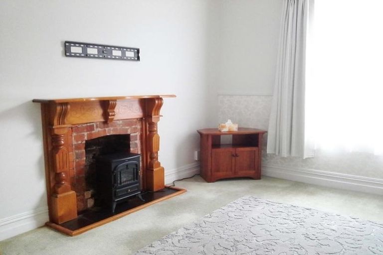 Photo of property in 8 Cutfield Road, New Plymouth, 4310