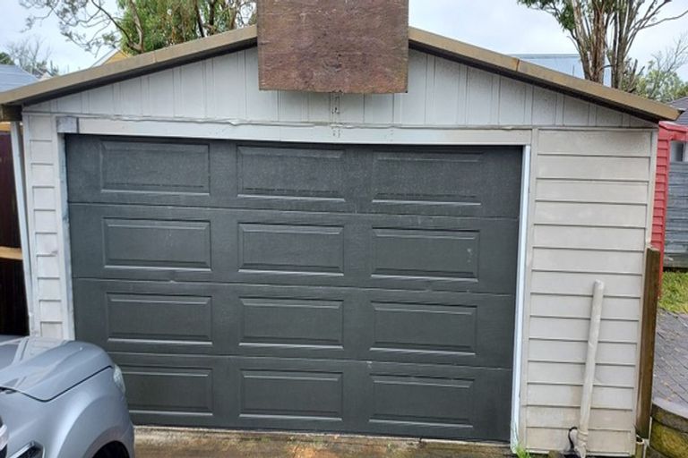 Photo of property in 5 Iris Place, Clendon Park, Auckland, 2103