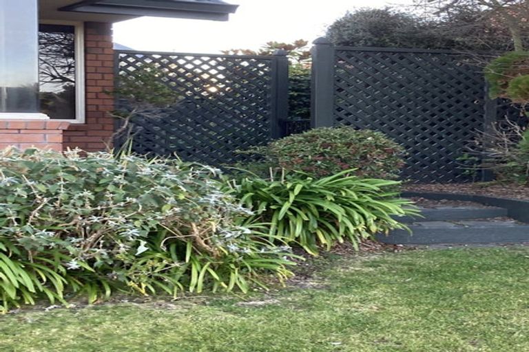 Photo of property in 19 Orlando Crescent, Waimairi Beach, Christchurch, 8083