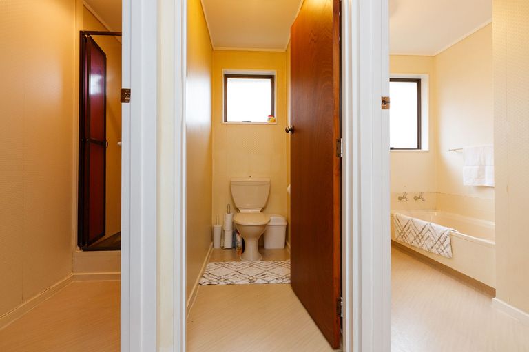 Photo of property in 5 Hill Court, Awapuni, Palmerston North, 4412