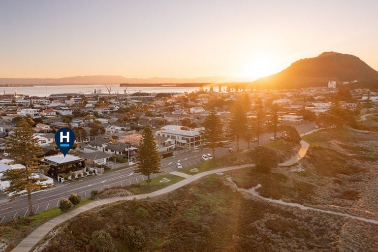Photo of property in 87 Marine Parade, Mount Maunganui, 3116