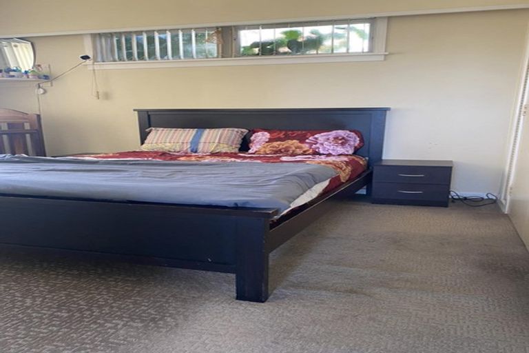 Photo of property in 104 Kenderdine Road, Papatoetoe, Auckland, 2025